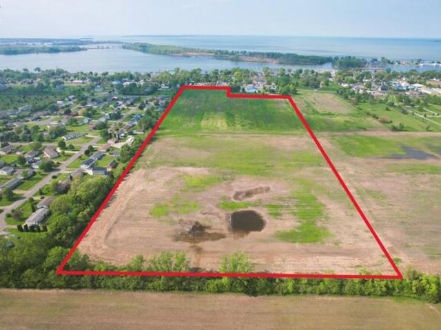 Land for sale in Marblehead Land for sale in Marblehead
