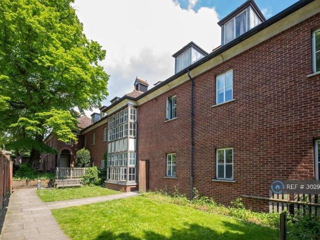 Apartment for rent in Vale of Health, West Hampstead