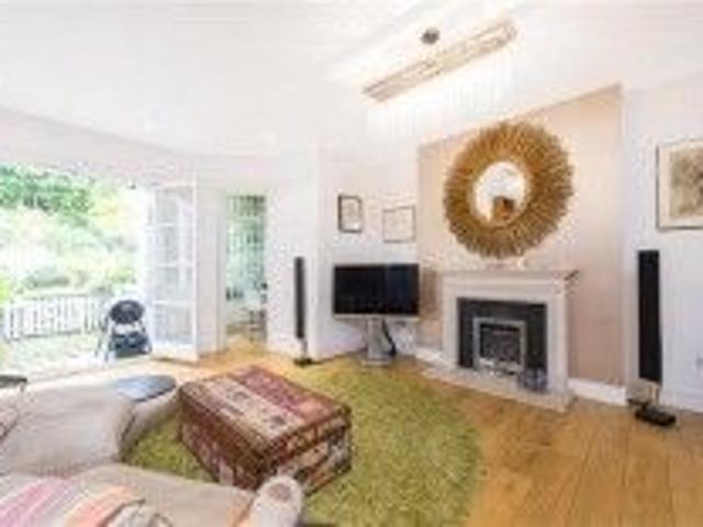Apartment for rent in Belsize Park, Greater London