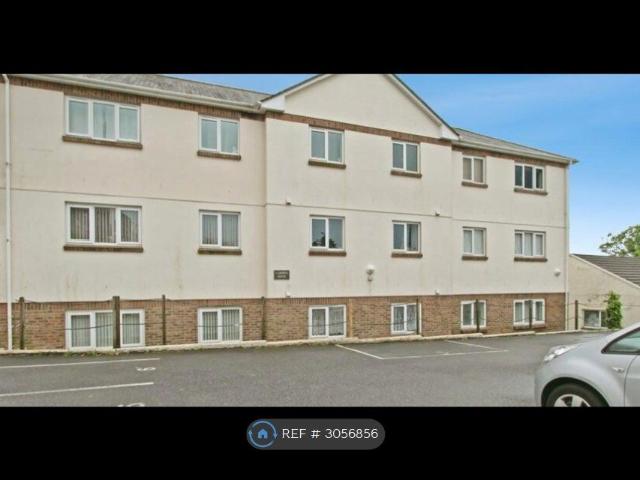Apartment for rent in Tuckingmill, Pool