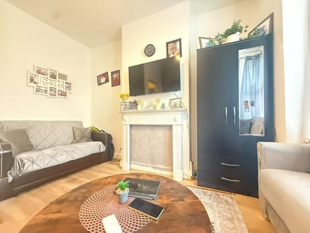 Apartment for rent in Brooklands, Dartford