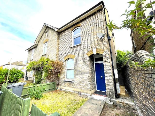 Apartment for rent in New Town, Monks Orchard