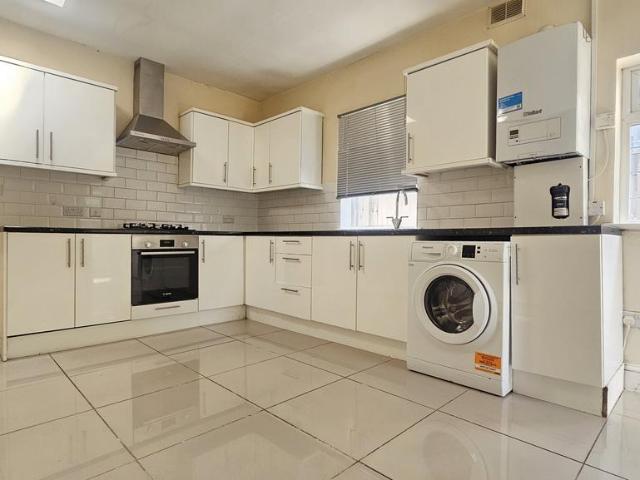 Apartment for rent in New Town, Monks Orchard