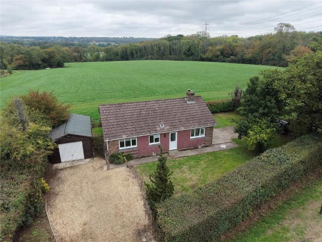 House for rent in Davis's Town, Wealden