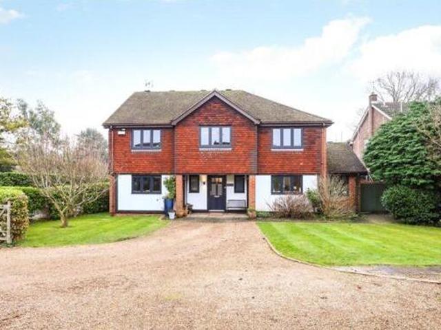 House for sale in Pachesham Park, Surrey