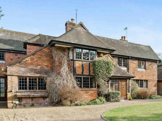 House for sale in Pachesham Park, Surrey