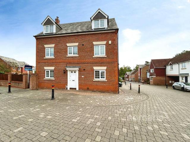House for rent in Elvetham Heath, Hart