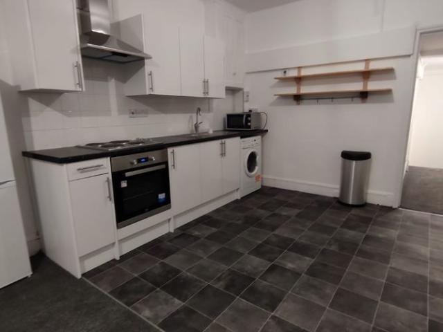 House for rent in Poplar Grove, Greater London
