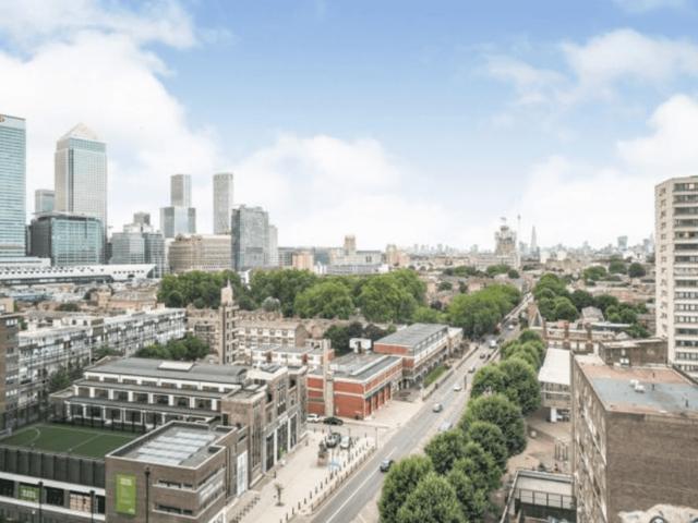 Apartment for rent in Brownfields, Greater London