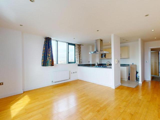 Apartment for rent in Poplar Grove, Greater London