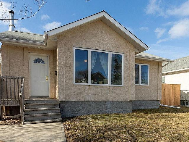 House for sale in East St. Paul, Manitoba