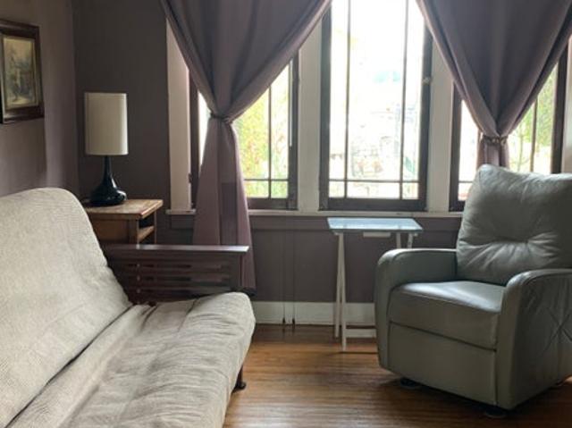 Room for rent in Canoga Park, California