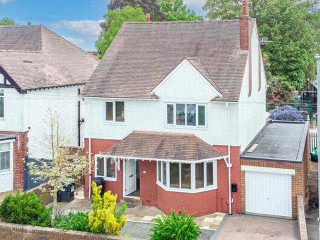 House for sale in Roundhay, West Yorkshire