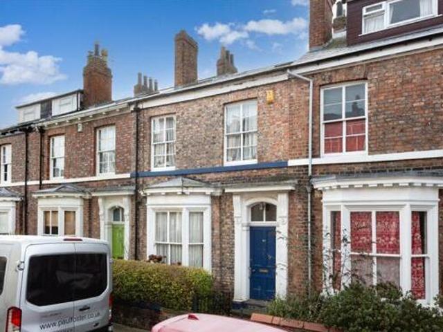 House for sale in High Field, York