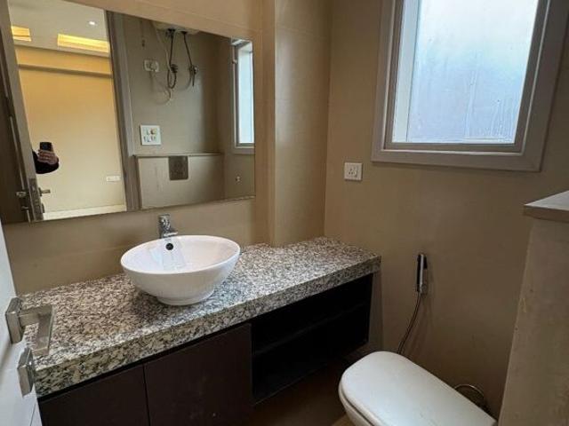 Flat for rent in Deri