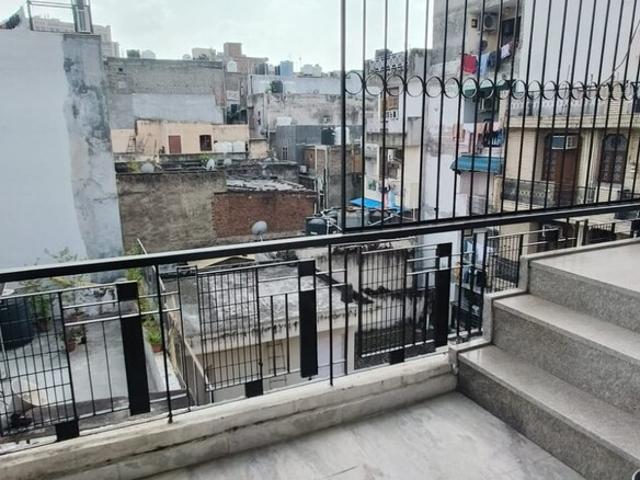 Property for rent in Deri