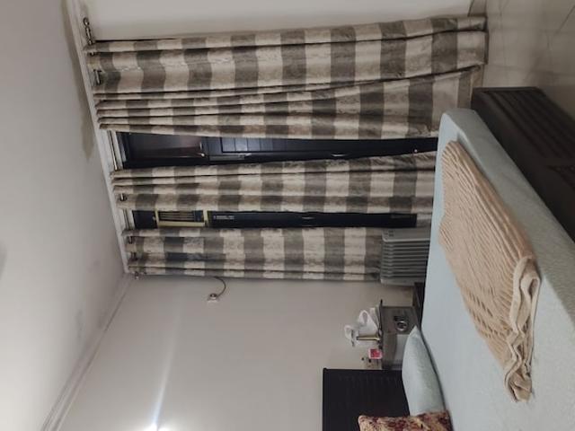 Property for rent in Deri