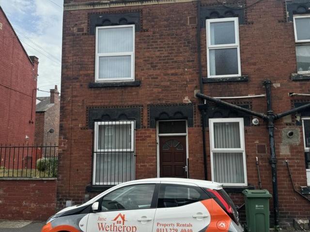 House for rent in East End Park, West Yorkshire