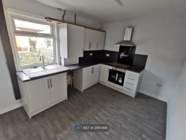 House for rent in East End Park, West Yorkshire