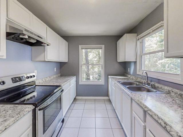 Room for rent in East Point, Fulton County