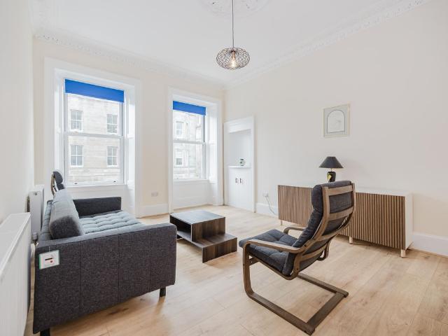 Apartment for rent in Newington, Scotland
