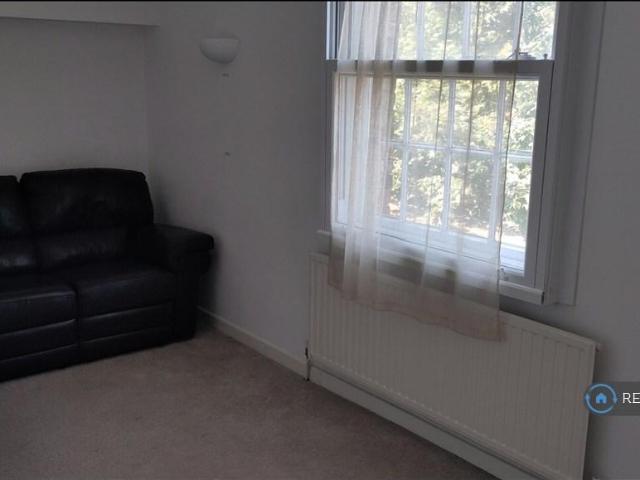 Apartment for rent in Firepool, Rumwell