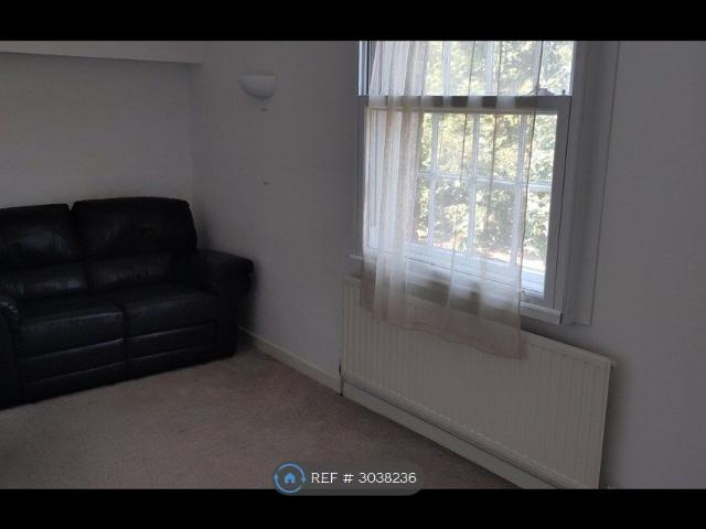 Studio for rent in Firepool, Rumwell