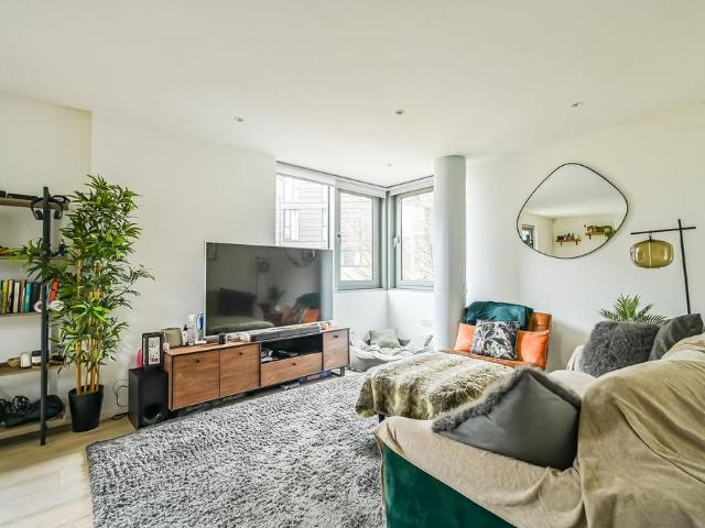 Apartment for rent in Hoxton, Greater London