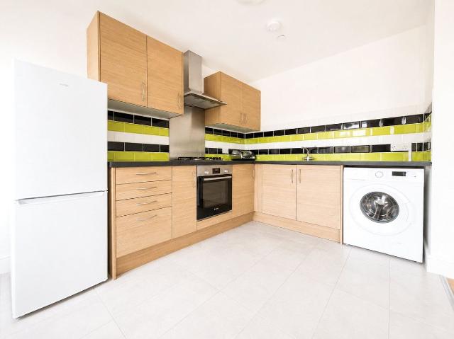 Apartment for rent in Plaistow, Greater London
