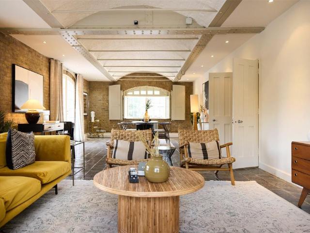 Apartment for rent in Tower Liberty, Wapping