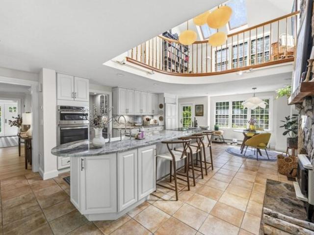 House for sale in Hingham Center, Hingham