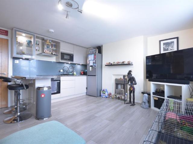 Apartment for rent in Epsom, Surrey