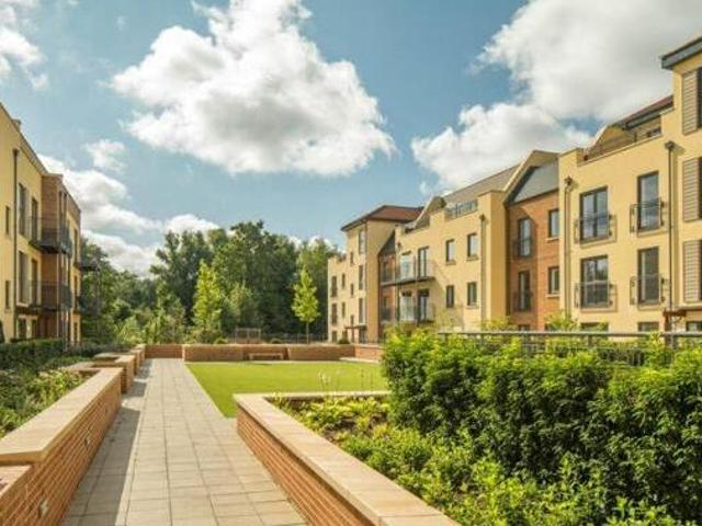House for sale in Farnham, Waverley