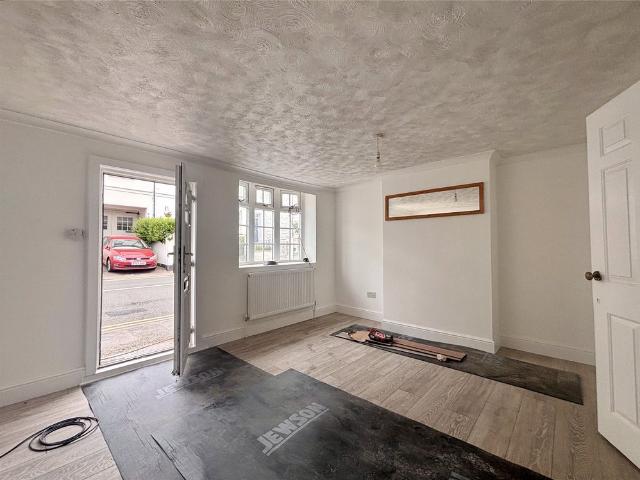 House for rent in Fole, Surrey