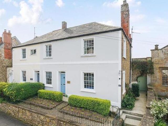 House for sale in Ilminster, Somerset