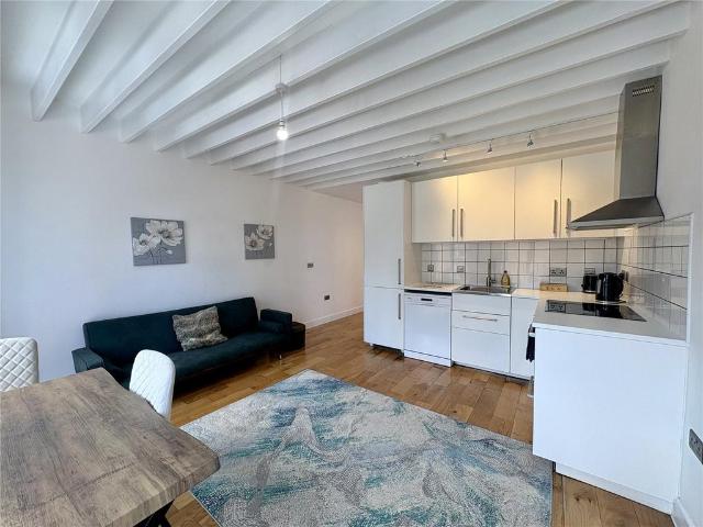 Apartment for rent in Walworth, Greater London