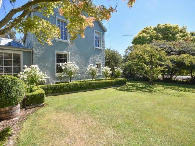 House for rent in Otakou