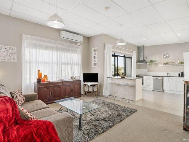 Apartment for rent in Ōtara-Papatoetoe, East Tamaki