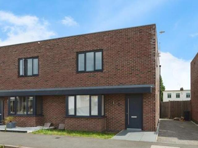 House for sale in Tilbury, Essex