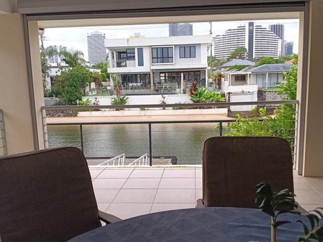 House for sale in Broadbeach Waters, Gold Coast City