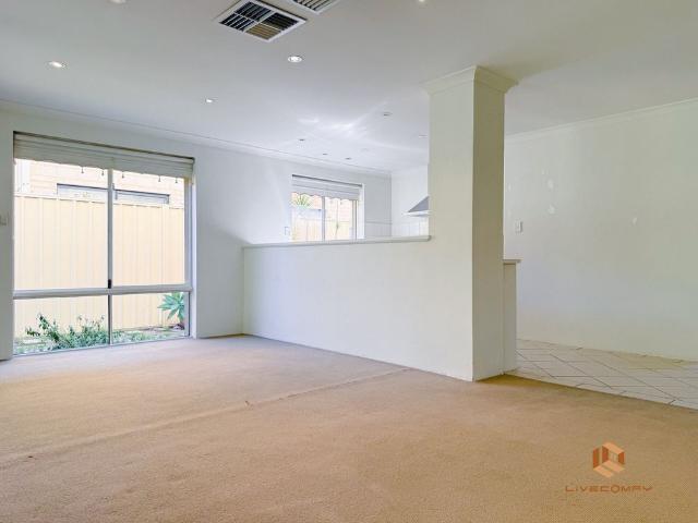 Room for rent in Cockburn, Western Australia