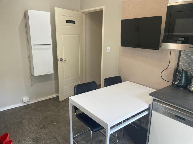 Room for rent in East Victoria Park, Western Australia