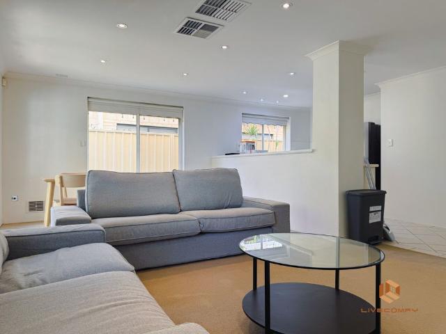 Room for rent in Cockburn, Western Australia