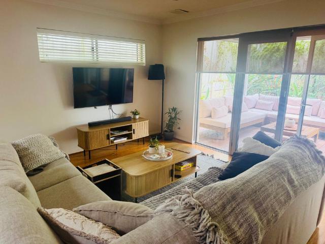 Room for rent in East Victoria Park, Western Australia