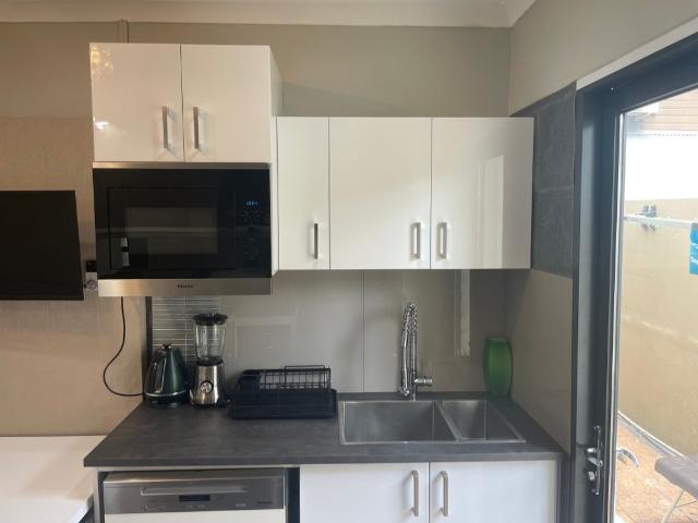 Room for rent in East Victoria Park, Western Australia