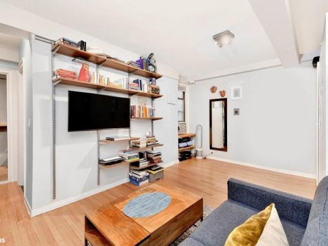 Apartment for sale in Arverne, New York