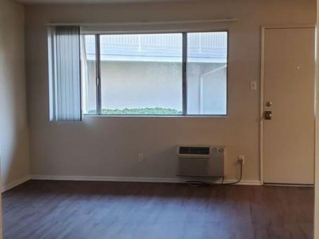 Apartment for rent in California