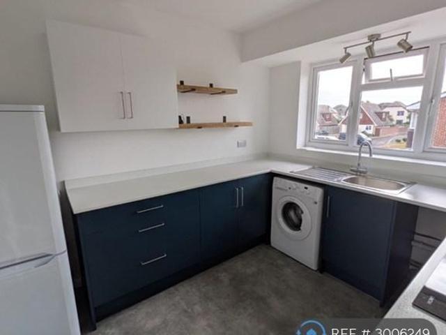 Apartment for rent in Littlecote, West Sussex
