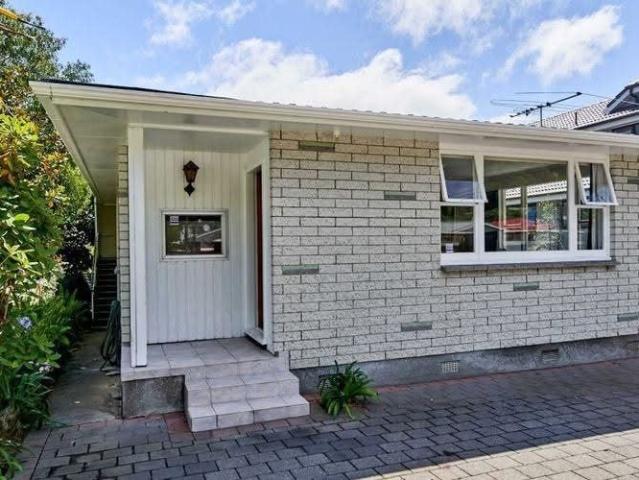 Apartment for rent in Days Bay, Wellington