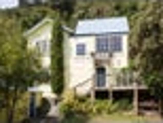 House for rent in Eastbourne, Wellington